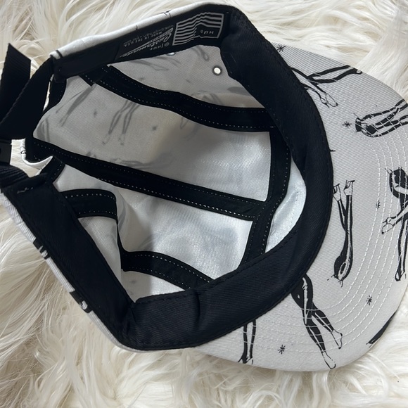 Huf - Picture 3 of 6